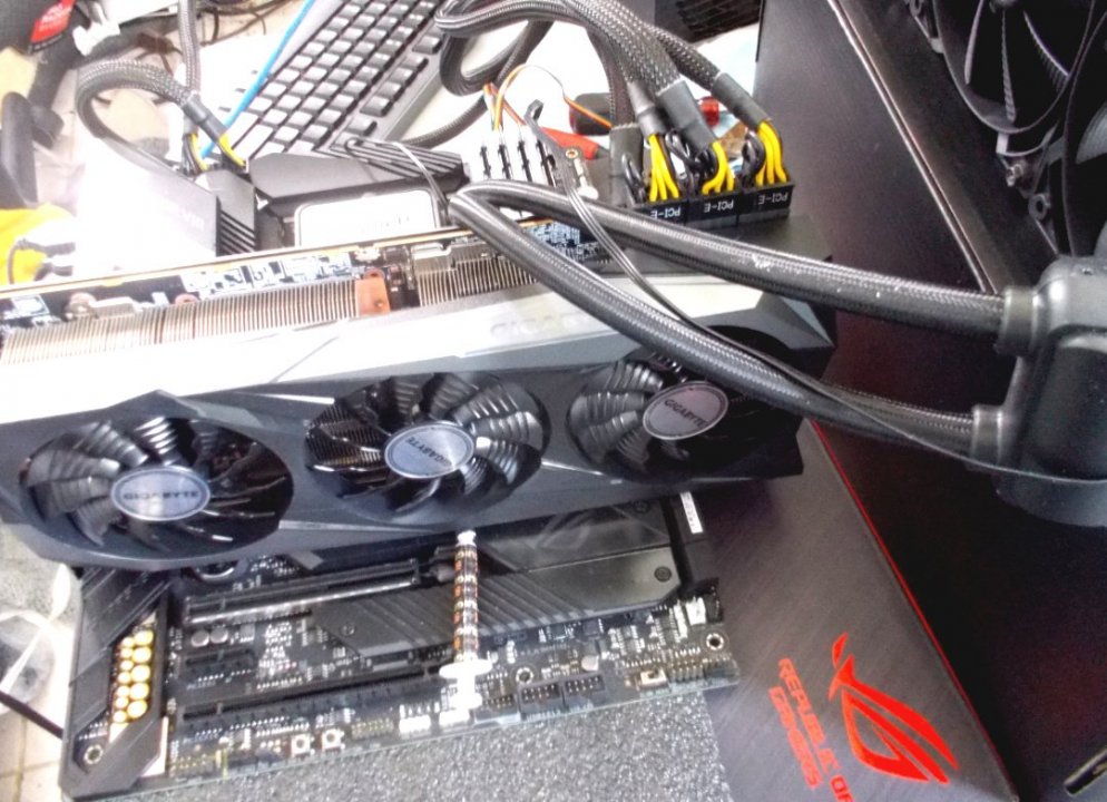 3950x6900XTsetup2.thumb.jpg.c2c11198c22e4bce679bb5e3137ec120.jpg