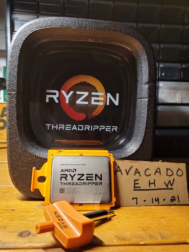 More information about "Like New AMD Threadripper 1900x"