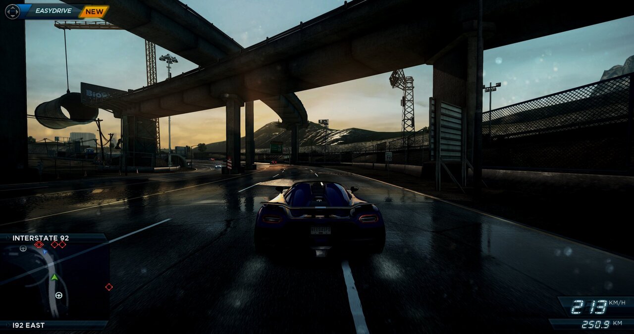 NFSMW_24u.thumb.jpg.36266278dee81ec8412830cec0314882.jpg