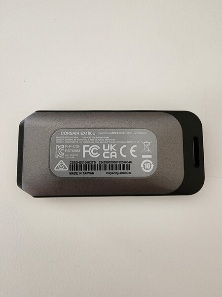 Corsair EX100U 2TB Portable USB Type-C SSD (3).jpg