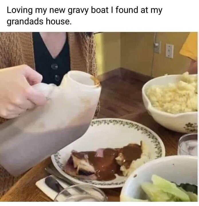 new-gravy-boat.thumb.jpeg.33ede66f0837f9a7f4aa13aaff1c8c92.jpeg